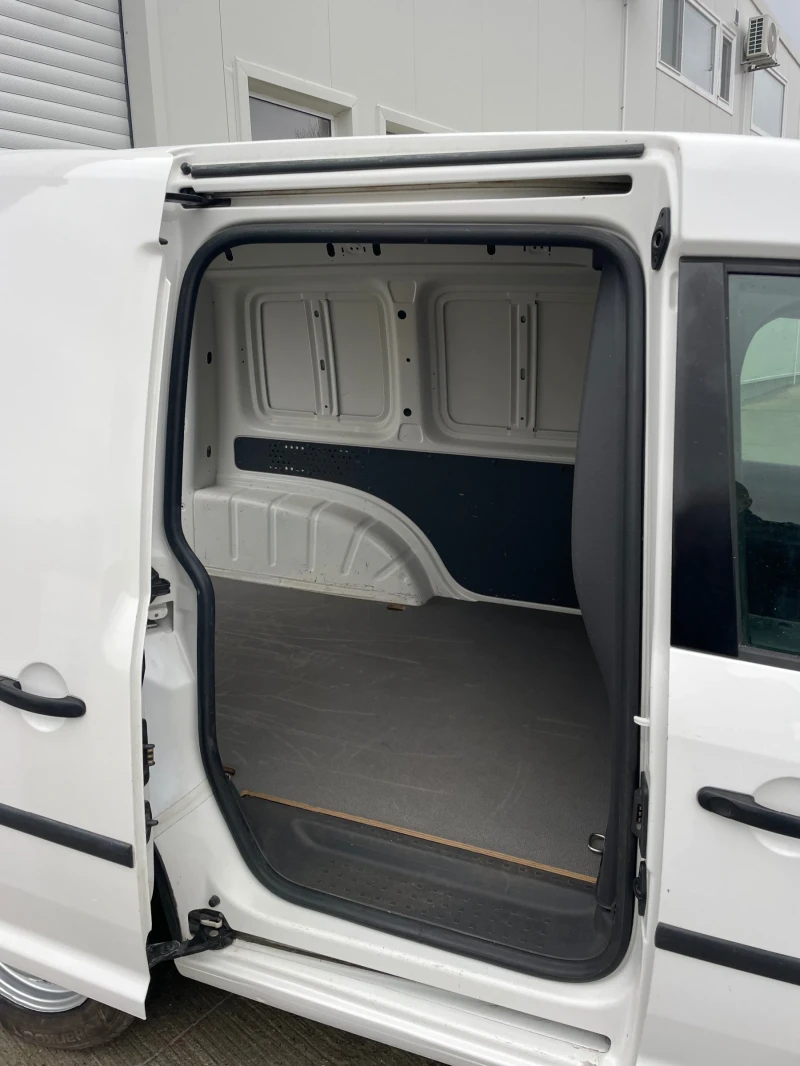 VW Caddy 1.6TDI-102к.с., снимка 7 - Автомобили и джипове - 53123591