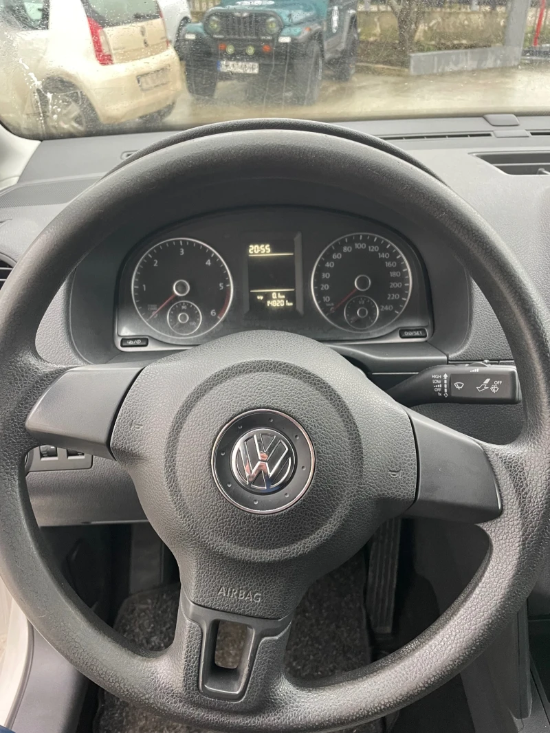 VW Caddy 1.6TDI-102к.с., снимка 14 - Автомобили и джипове - 53123591