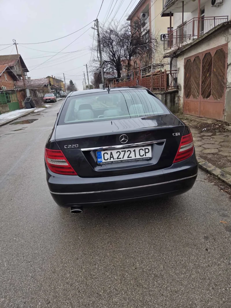 Mercedes-Benz C 220, снимка 4 - Автомобили и джипове - 53201159