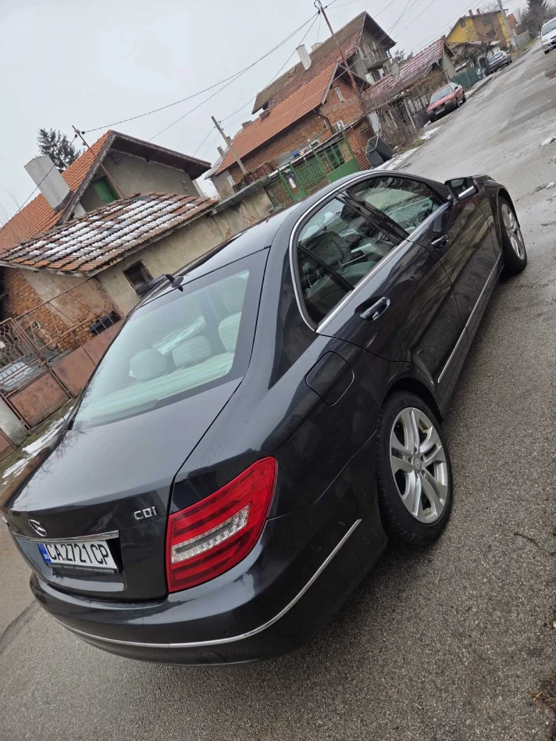 Mercedes-Benz C 220, снимка 5 - Автомобили и джипове - 53201159