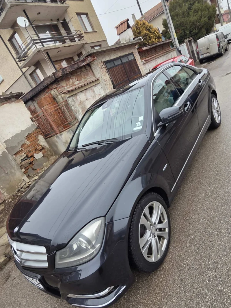 Mercedes-Benz C 220, снимка 12 - Автомобили и джипове - 53201159