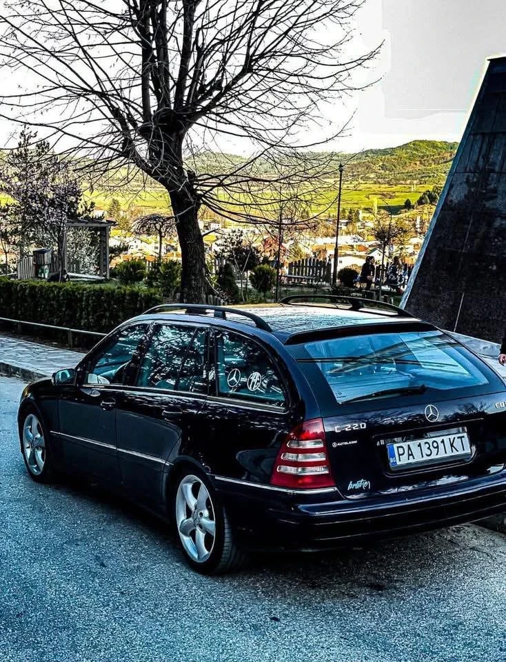 Mercedes-Benz C 220  - изображение 9