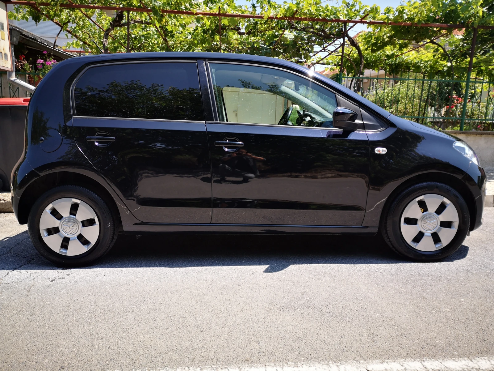 VW Up 1.0 - изображение 4