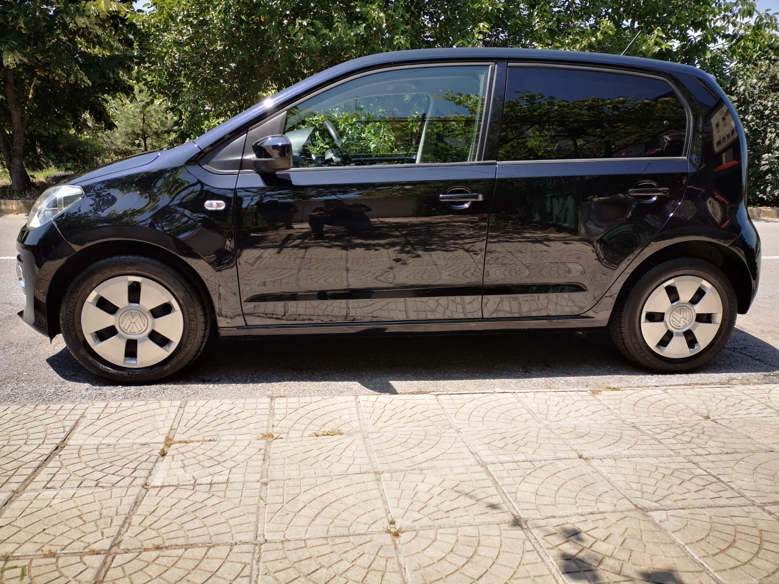 VW Up 1.0 - изображение 2