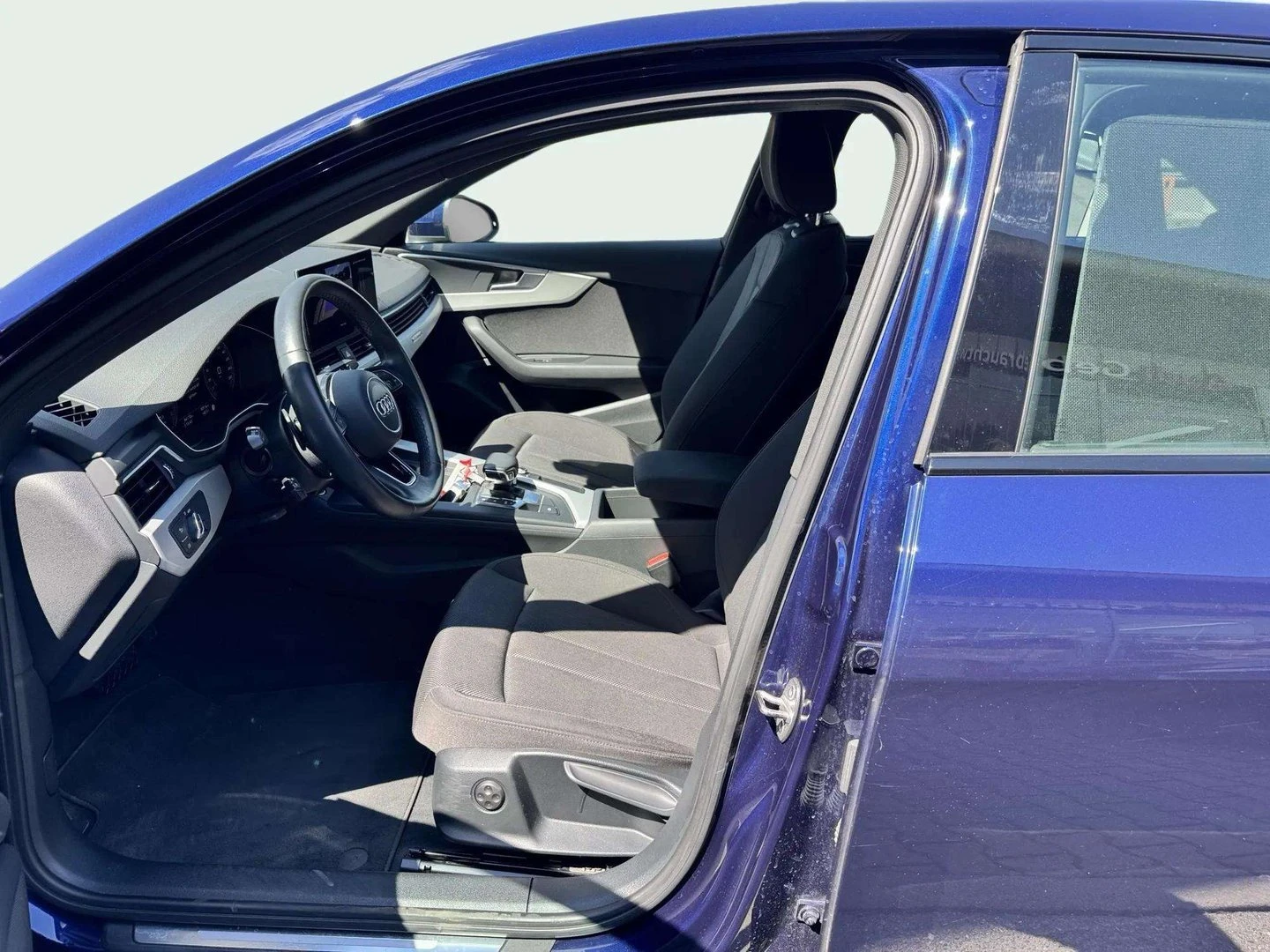 Audi A4 Limousine advanced 40 TDIquattro - изображение 6