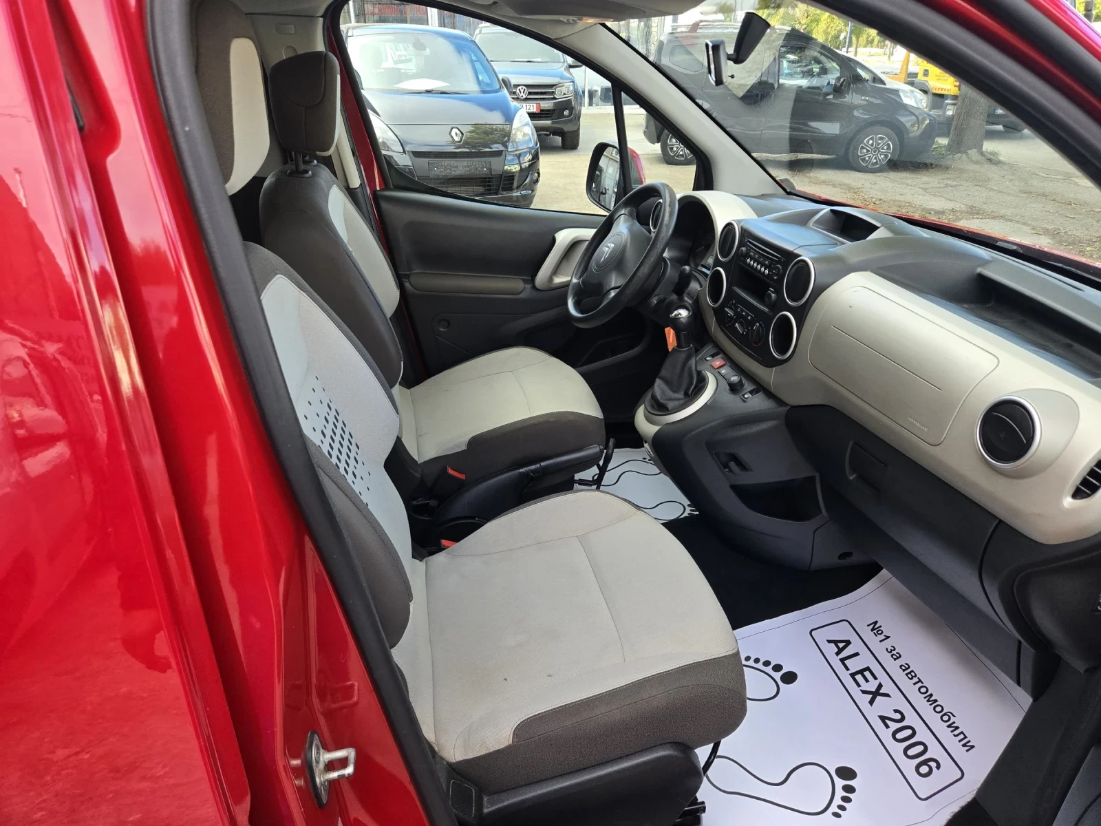 Citroen Berlingo 1.6 бензин - изображение 6