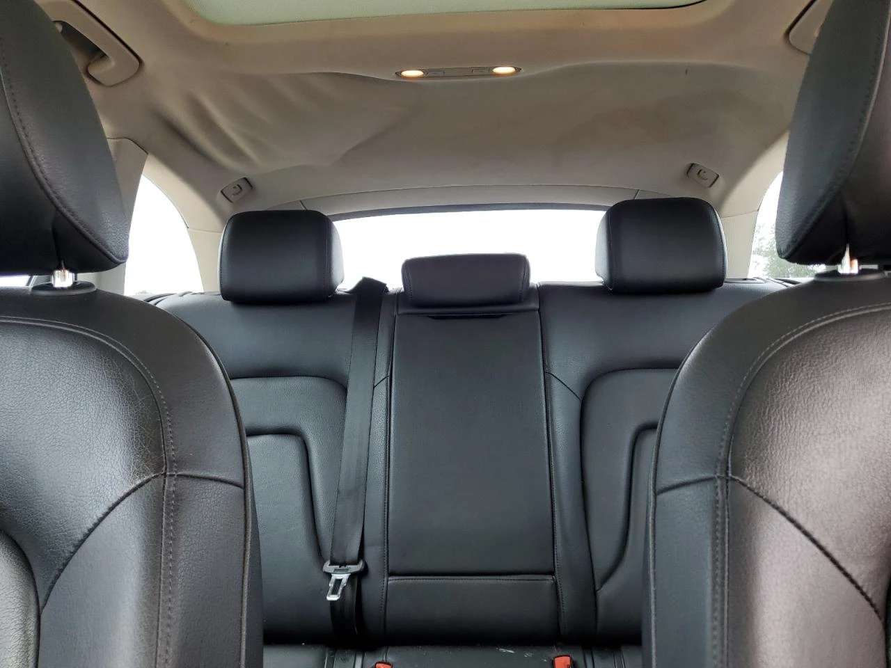 Audi A4 Premium Plus / Автоматик / Кожен салон / Xenon /  - изображение 10