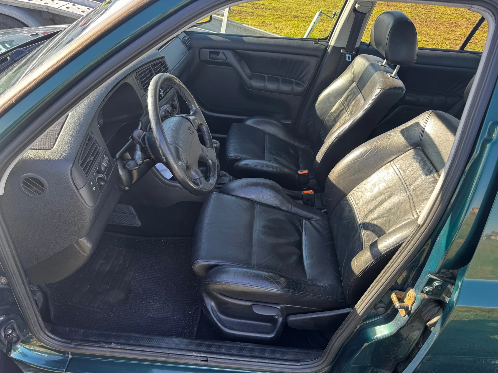 VW Golf 1.8    | Mobile.bg   5