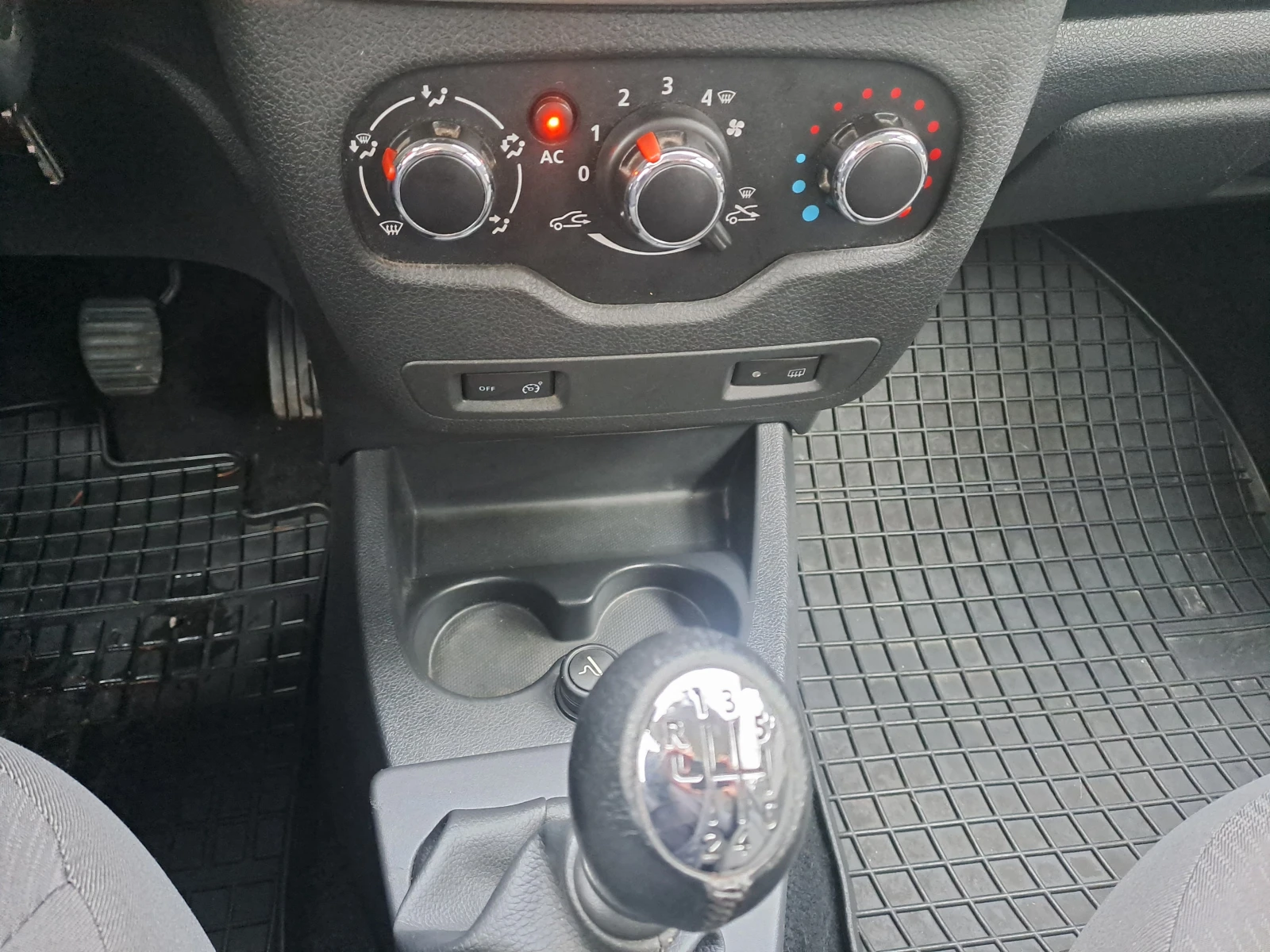 Dacia Lodgy 1.5 dci | Mobile.bg � ����������� 11