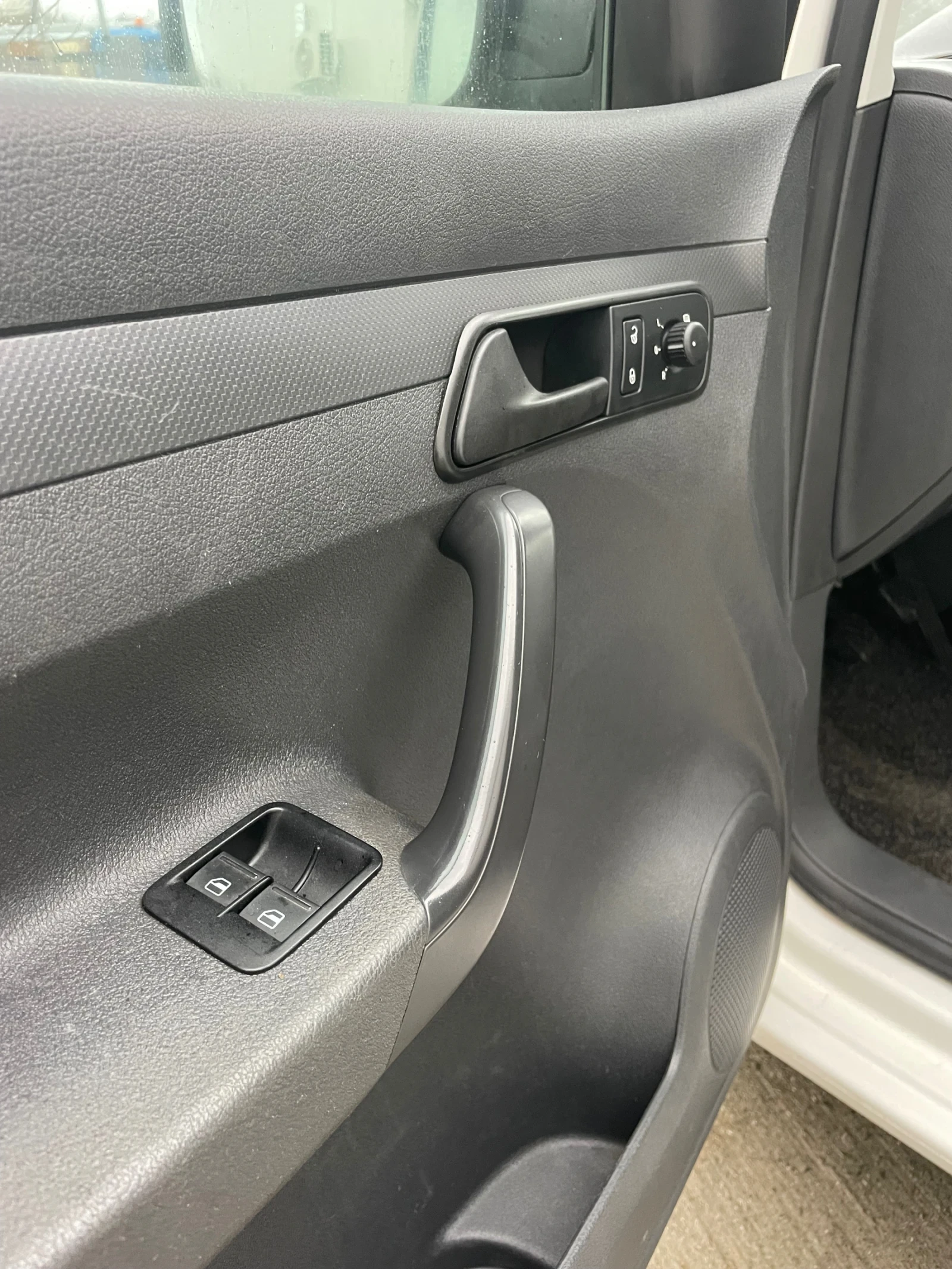 VW Caddy 1.6TDI-102�.�. | Mobile.bg � ����������� 16