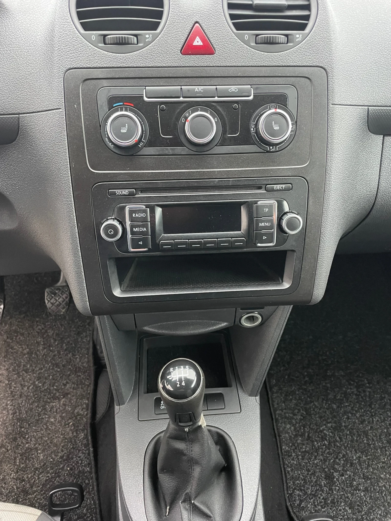 VW Caddy 1.6TDI-102�.�. | Mobile.bg � ����������� 15
