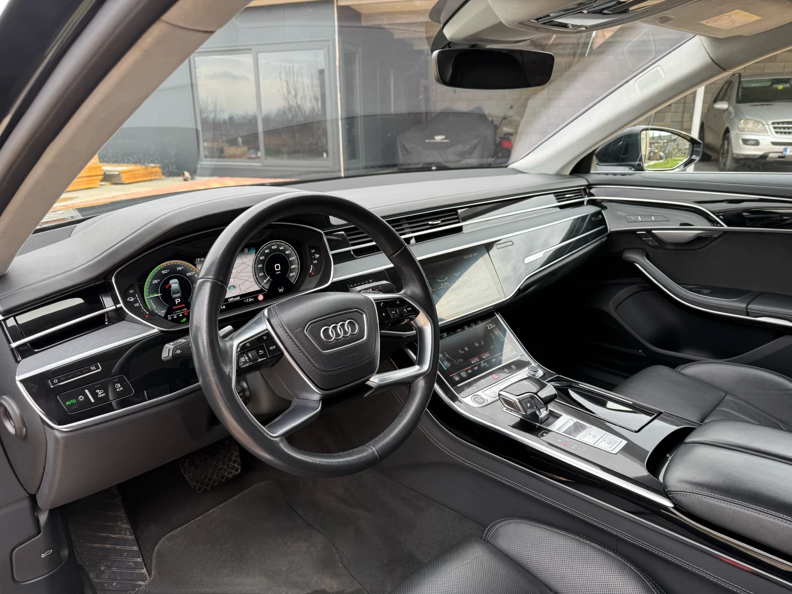 Audi A8 L 60TFSIe B&O МАСАЖИ ОБДУХВАНЕ HeadUP S-Line - изображение 10