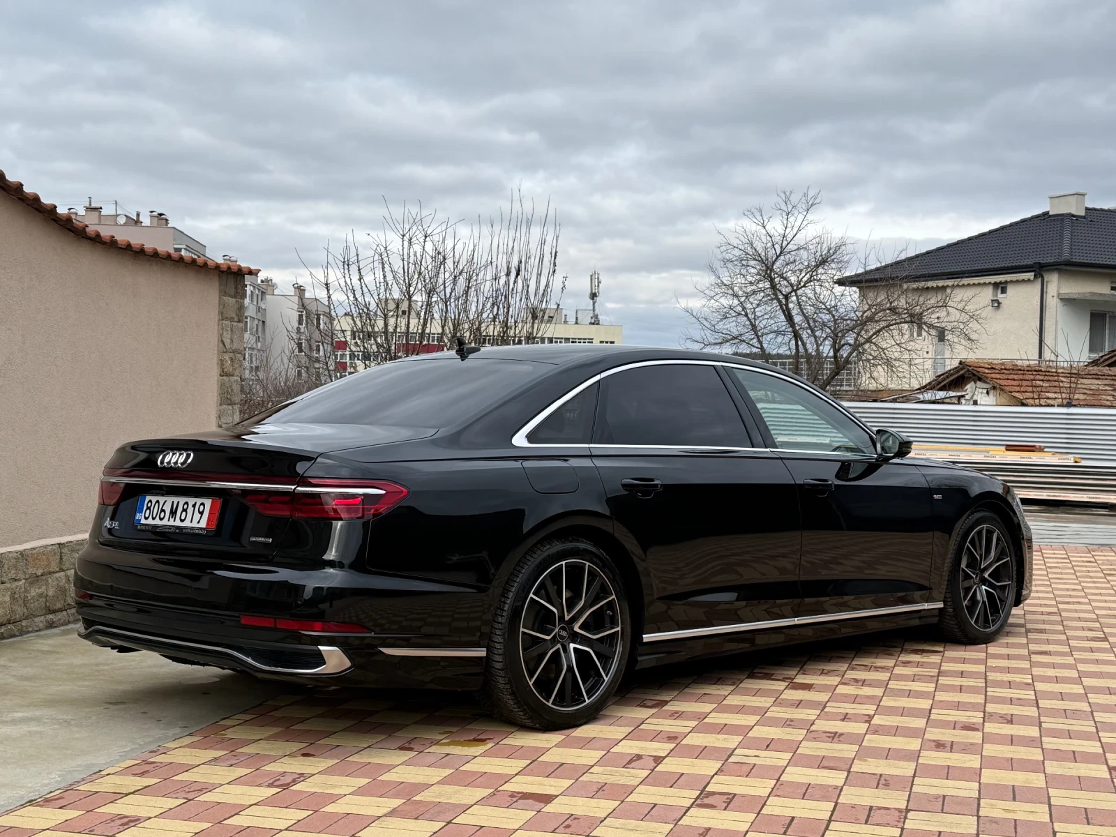 Audi A8 L 60TFSIe B&O МАСАЖИ ОБДУХВАНЕ HeadUP S-Line - изображение 5