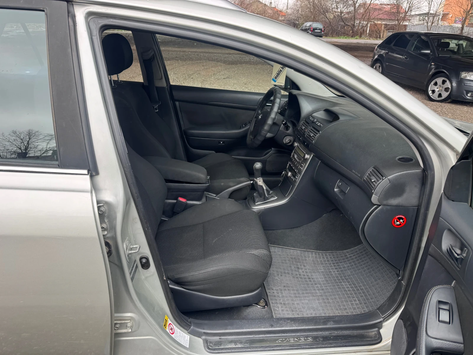 Toyota Avensis, снимка 9 - Автомобили и джипове - 54069537