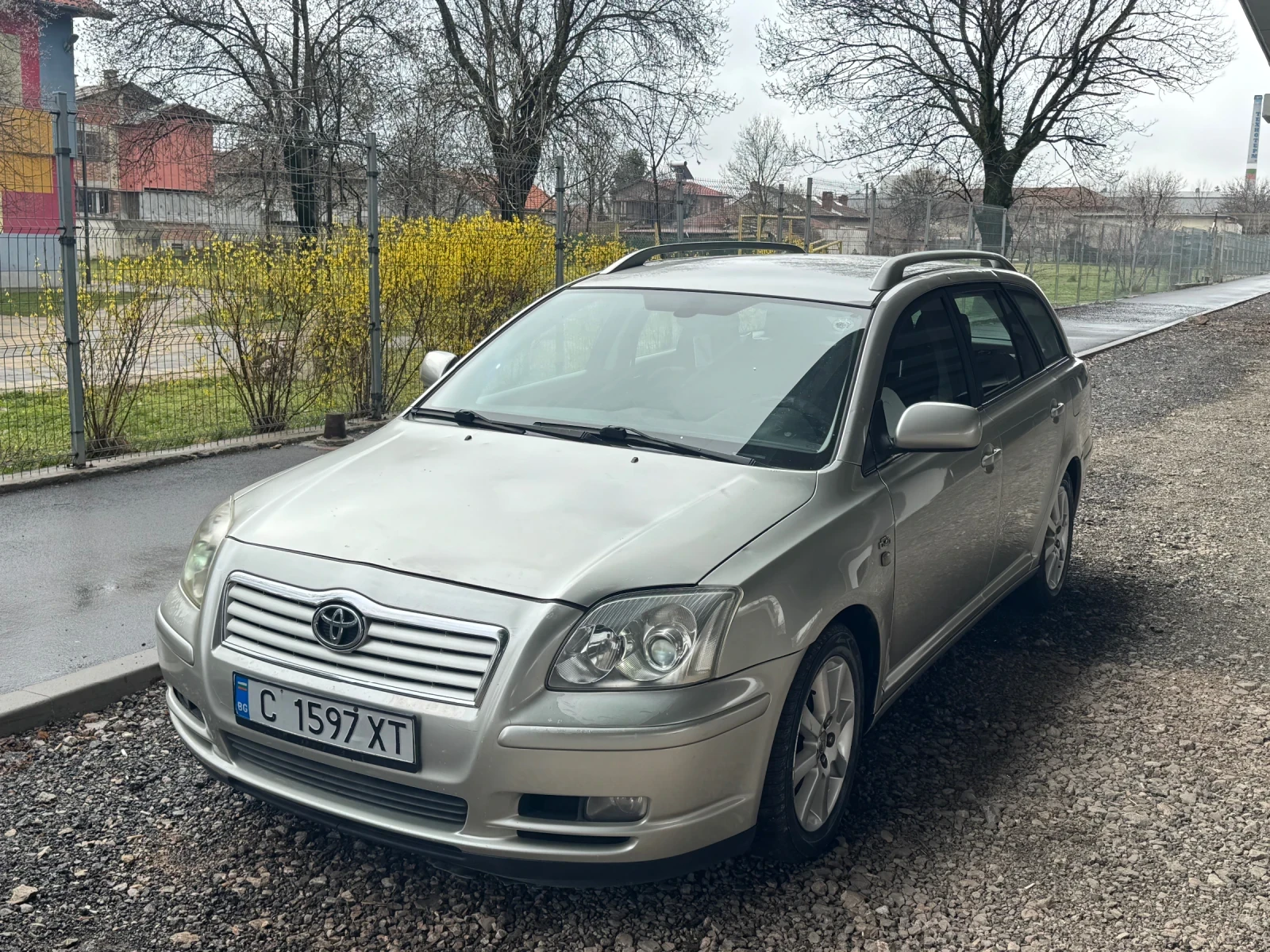 Toyota Avensis, снимка 3 - Автомобили и джипове - 54069537