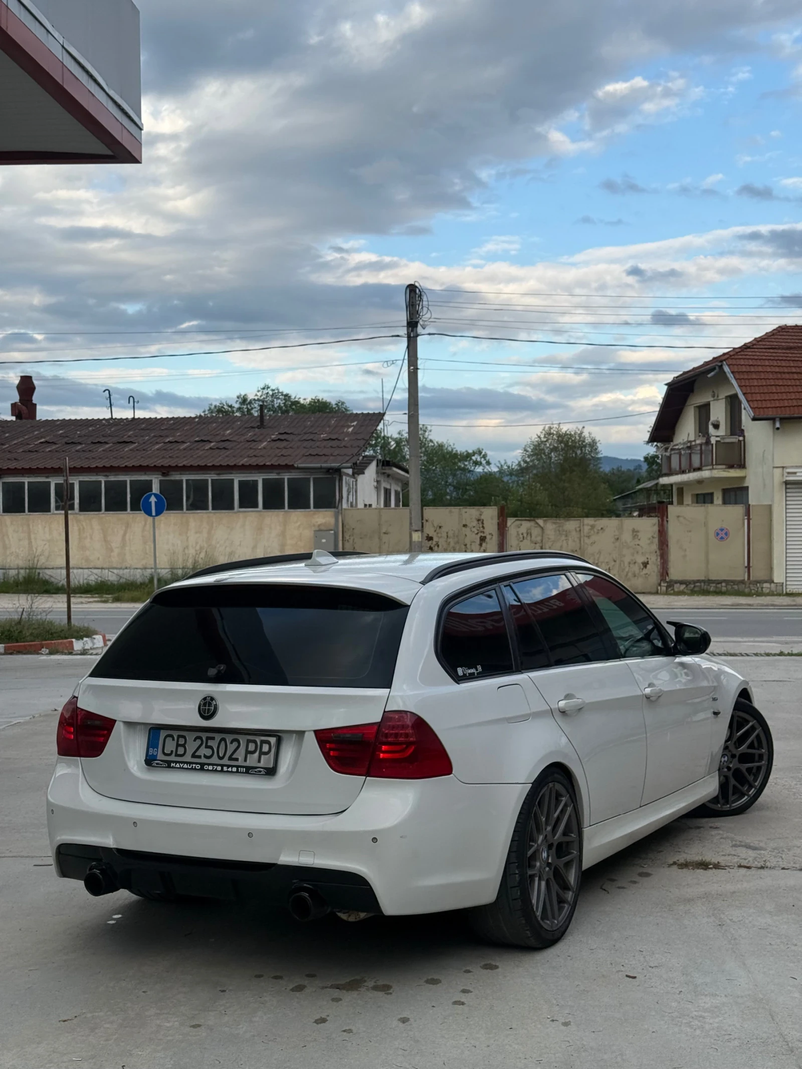 BMW 330, снимка 5 - Автомобили и джипове - 54597814