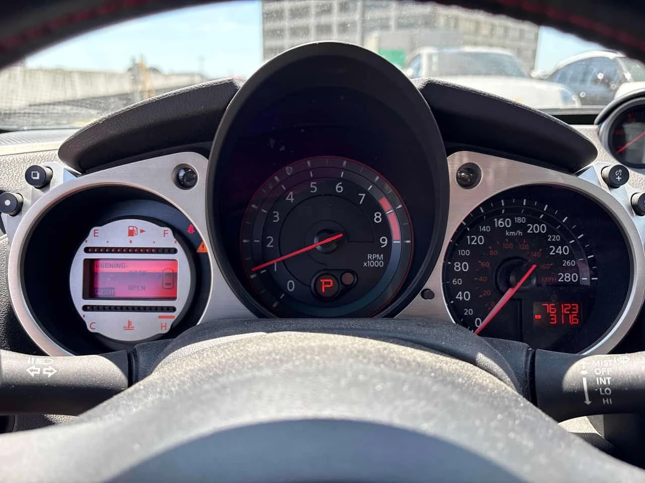Nissan 370Z TOURING KEYLESS| ПОДГРЕВИ| 2 КЛЮЧА| КЛИП НА МОТОРА, снимка 8 - Автомобили и джипове - 54798590