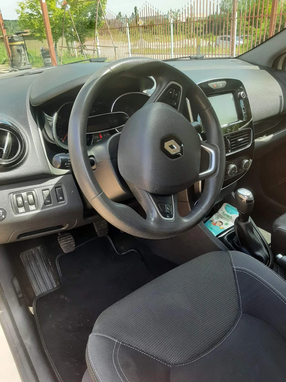 Renault Clio, снимка 6 - Автомобили и джипове - 54848395