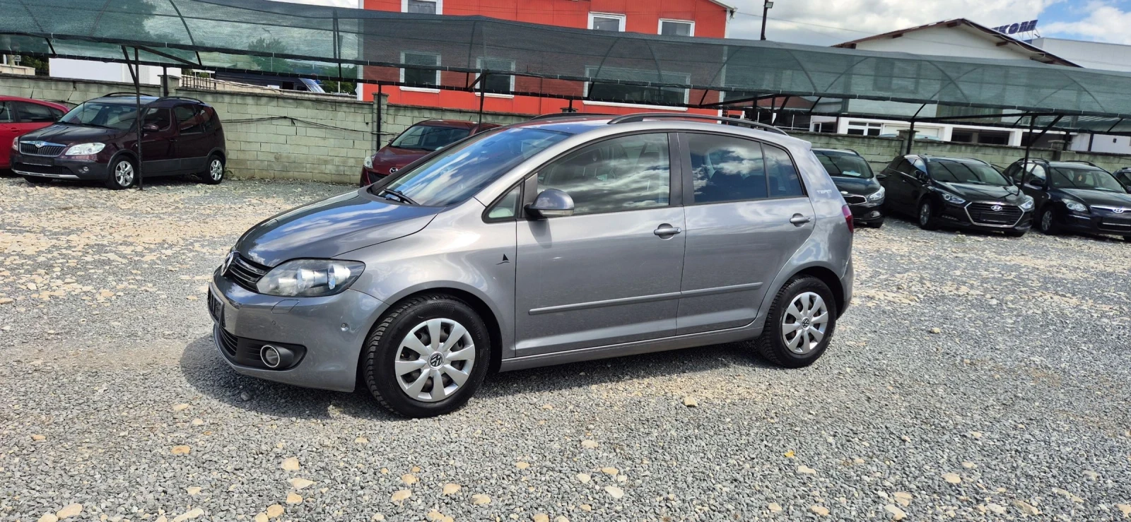 VW Golf Plus 1.6TDI, снимка 3 - Автомобили и джипове - 54965942