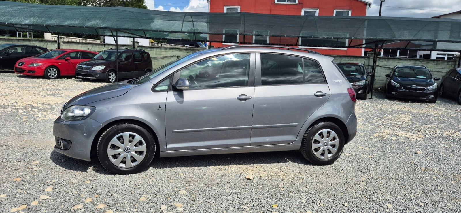 VW Golf Plus 1.6TDI, снимка 4 - Автомобили и джипове - 54965942