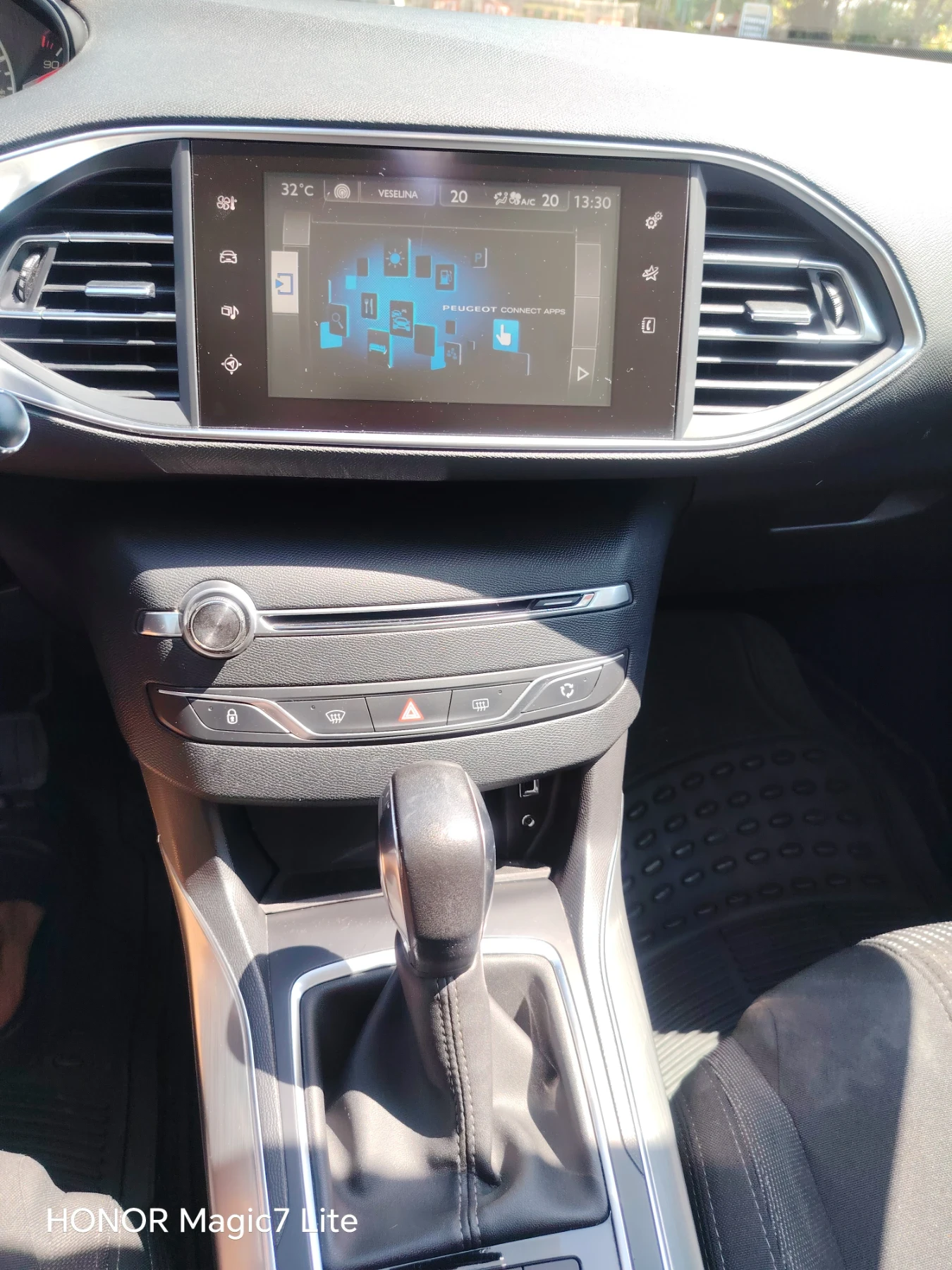 Peugeot 308, снимка 12 - Автомобили и джипове - 55645422