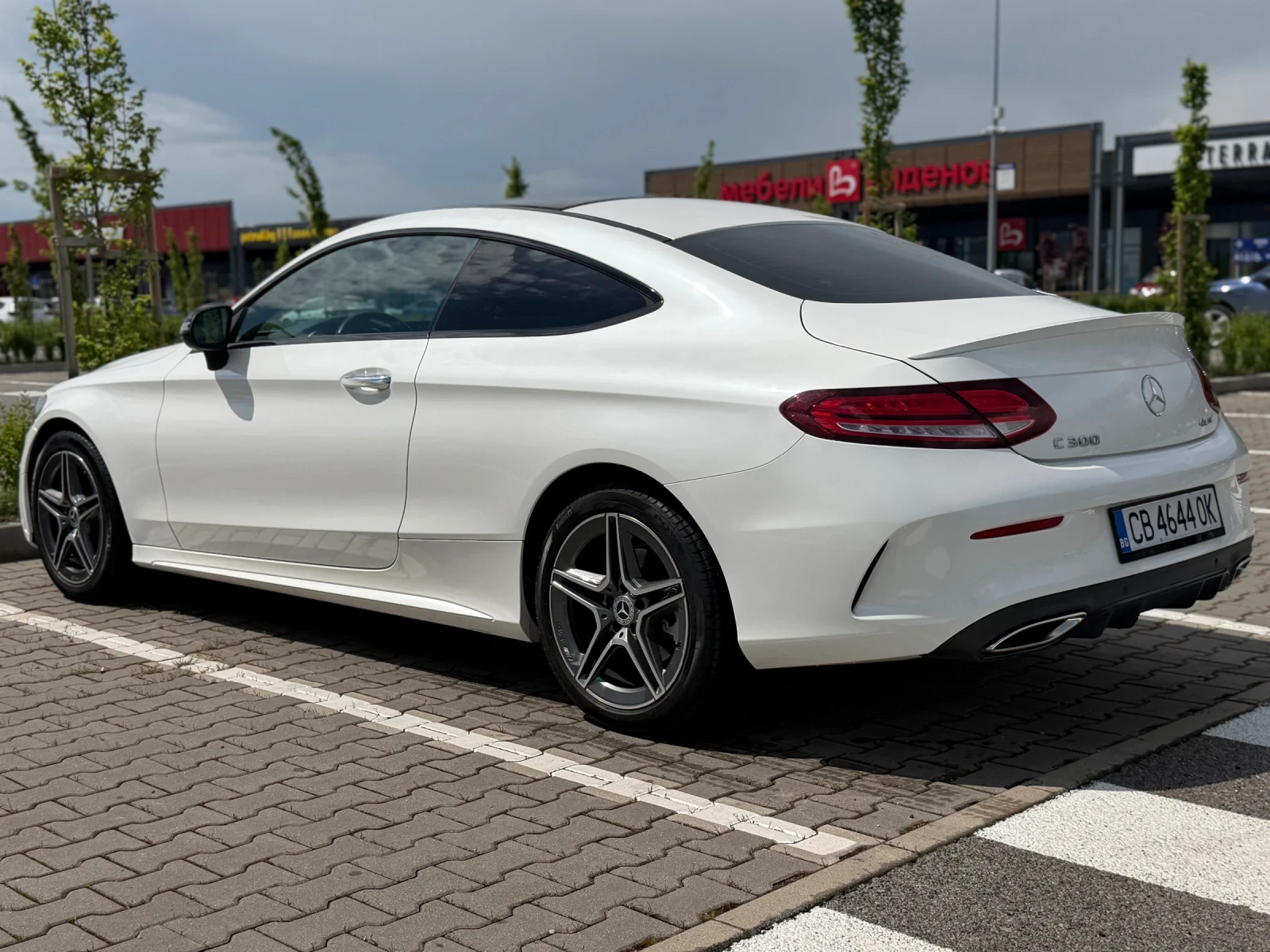 Mercedes-Benz C 300 4Matic / AMG / Burmester / Pano / 65k km, снимка 6 - Автомобили и джипове - 55799456