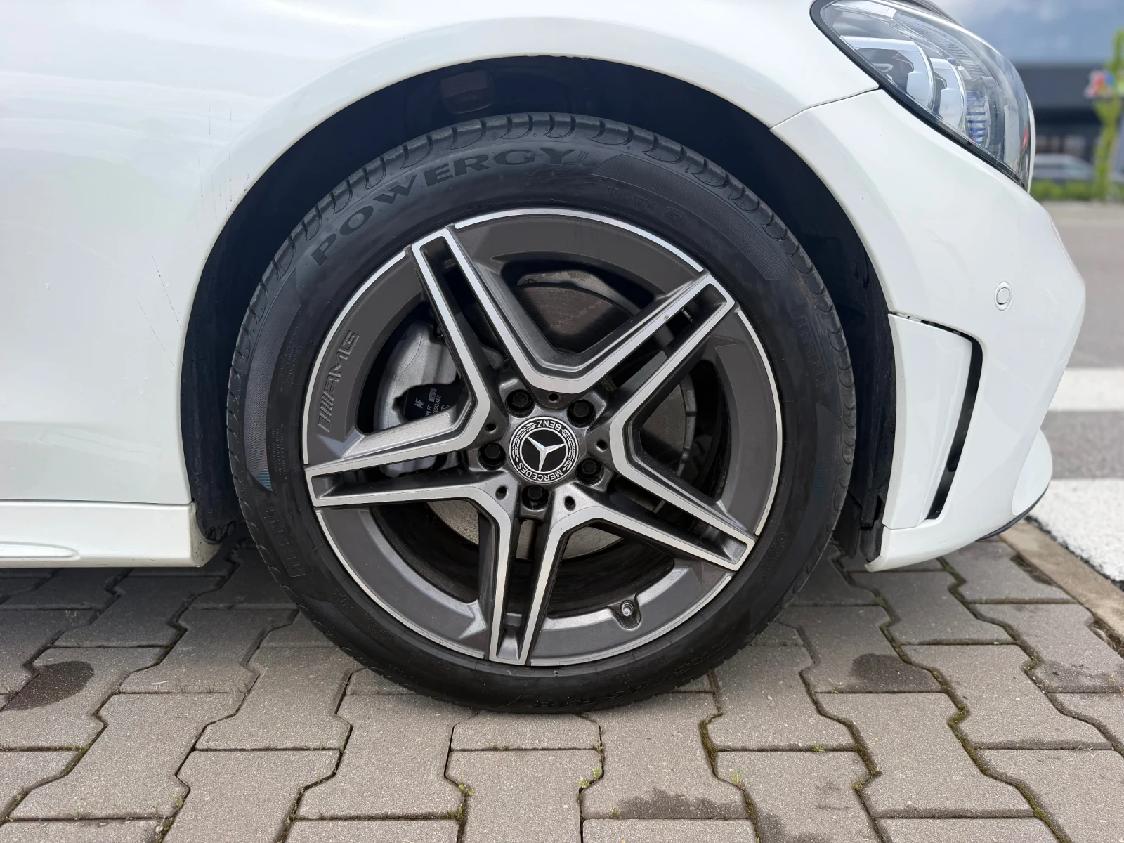 Mercedes-Benz C 300 4Matic / AMG / Burmester / Pano / 65k km, снимка 15 - Автомобили и джипове - 55799456