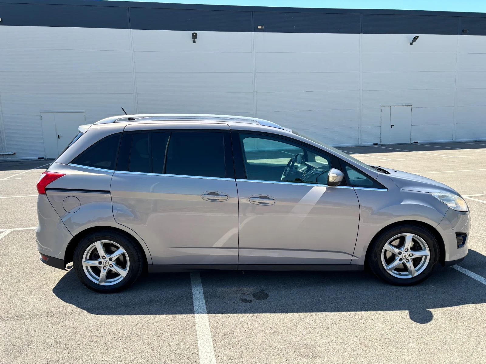 Ford Grand C-Max 2.0d Titanium, снимка 2 - Автомобили и джипове - 55854155