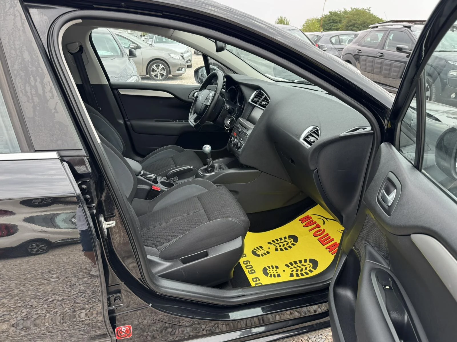 Citroen C4 1.6HDI, снимка 15 - Автомобили и джипове - 55900067