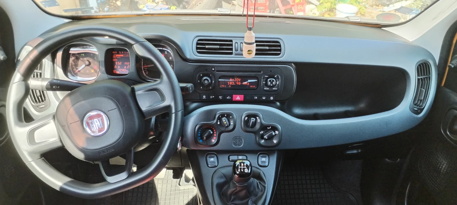 Fiat Panda 1.2i EURO 6, снимка 14 - Автомобили и джипове - 56173062
