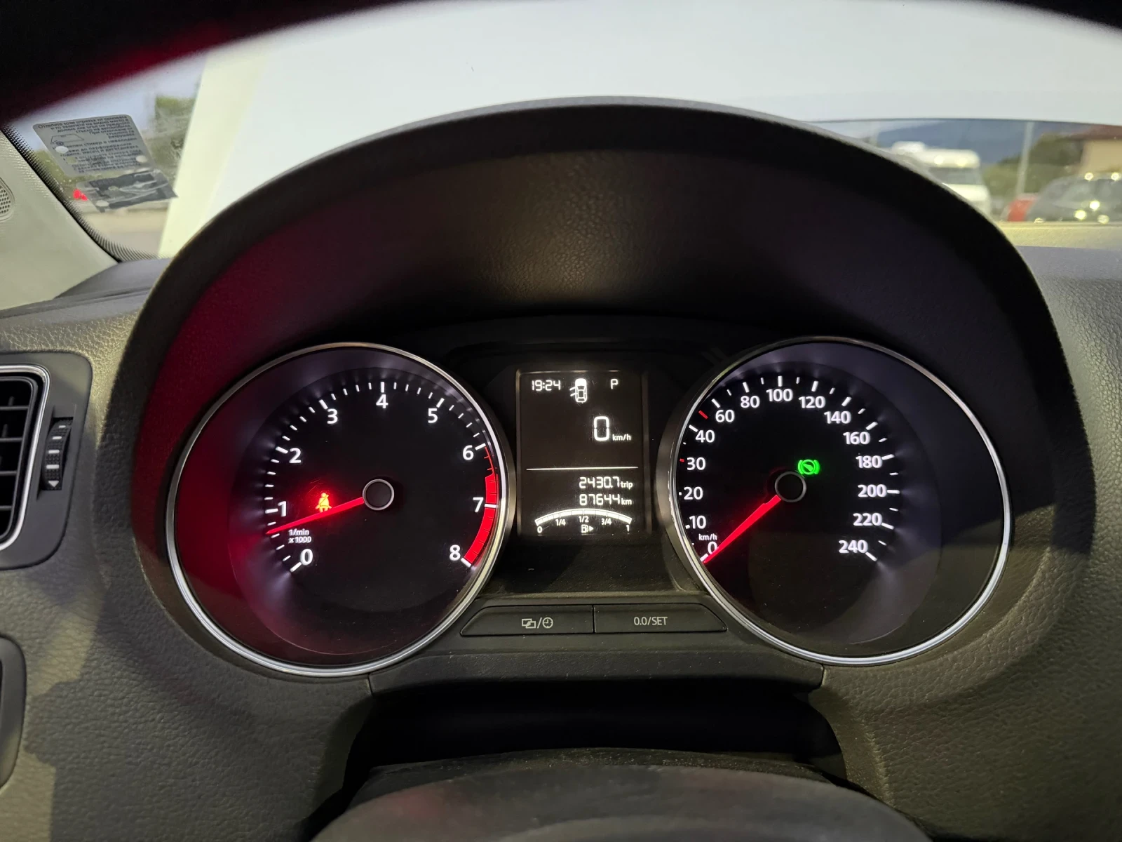 VW Polo 1.2 16v, снимка 8 - Автомобили и джипове - 56275167