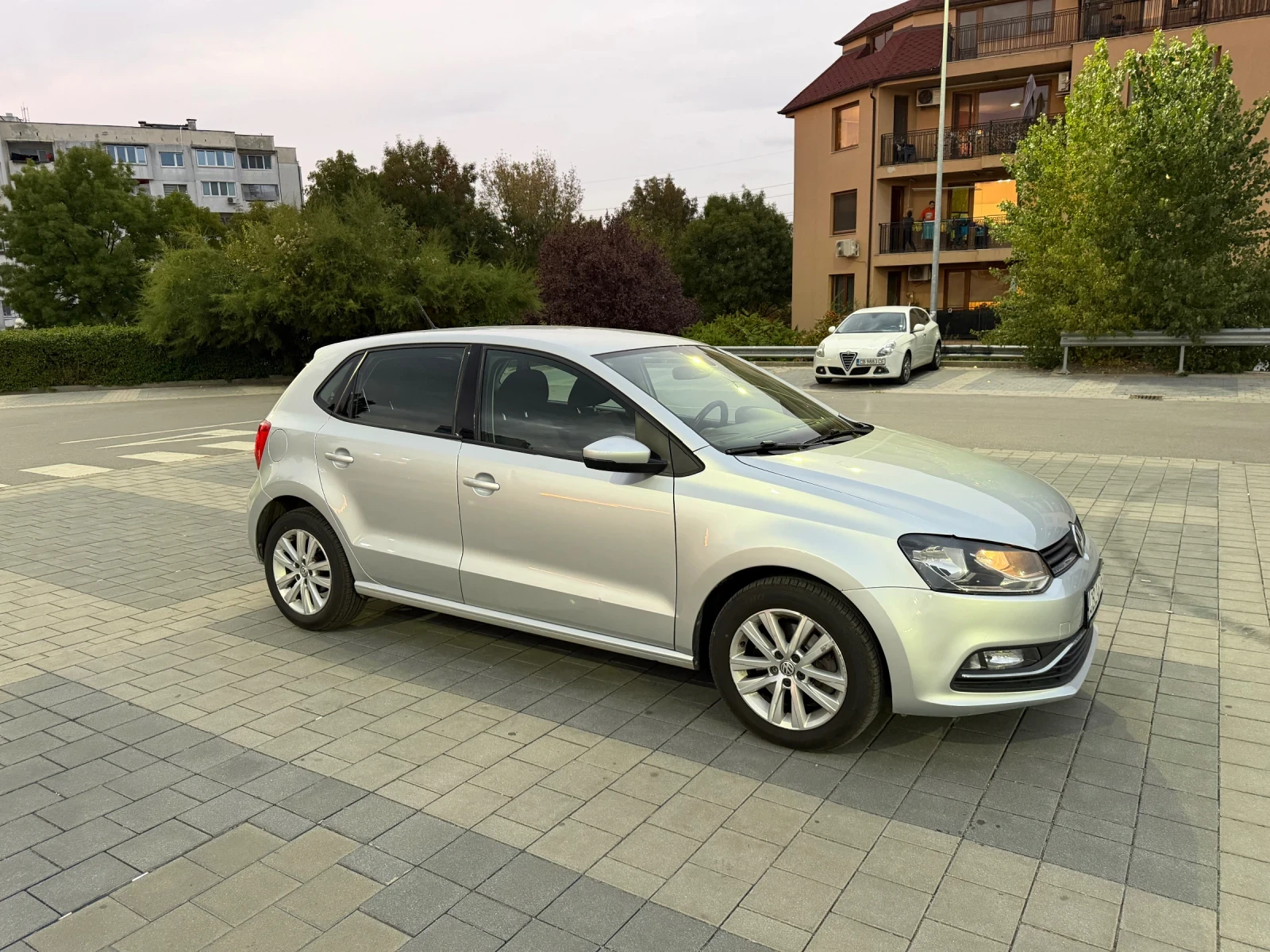 VW Polo 1.2 16v, снимка 2 - Автомобили и джипове - 56275167