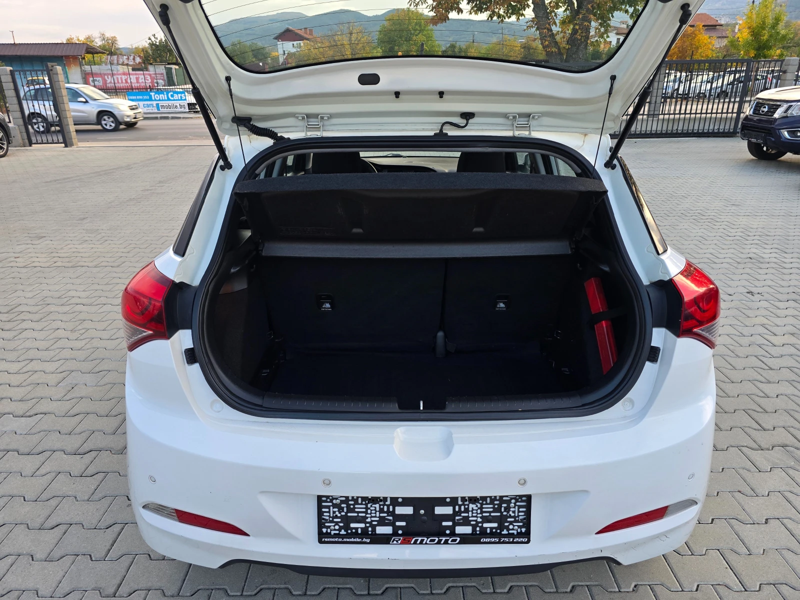 Hyundai I20 1.4CRDI, 90к.с., Евро 6!, снимка 13 - Автомобили и джипове - 56530264