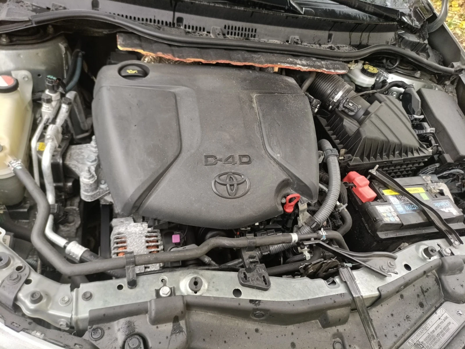 Toyota Auris, снимка 10 - Автомобили и джипове - 56609313