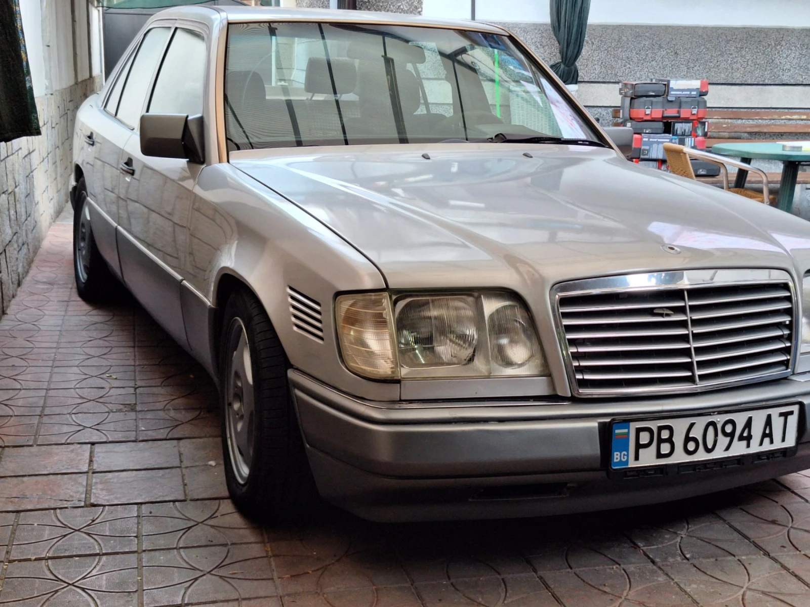 Mercedes-Benz E 250, снимка 10 - Автомобили и джипове - 56657861