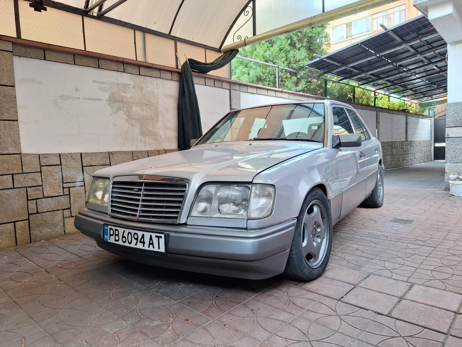 Mercedes-Benz E 250, снимка 3 - Автомобили и джипове - 56657861