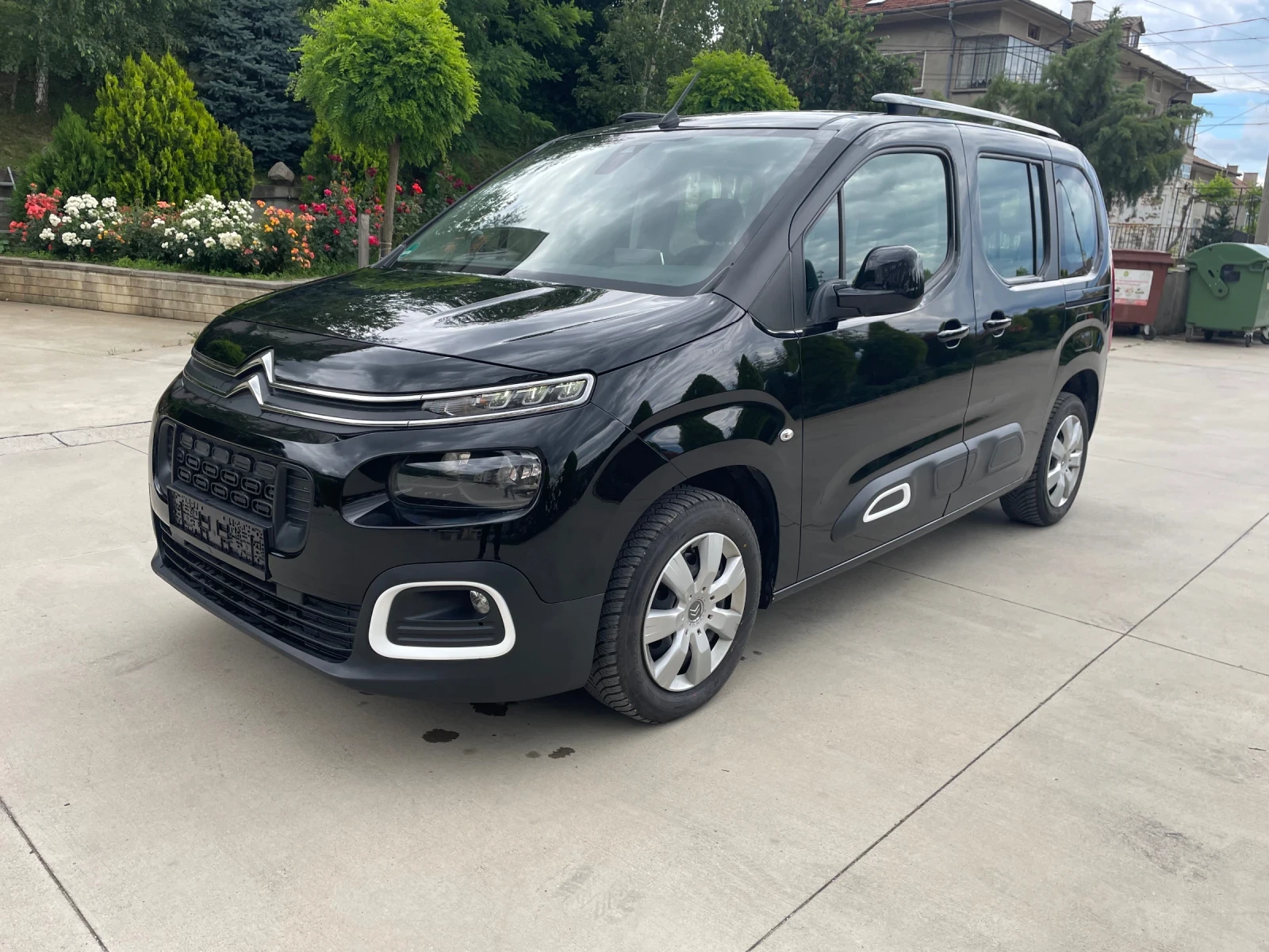 Citroen Berlingo 1.5 HDI автоматик, снимка 3 - Автомобили и джипове - 56681827