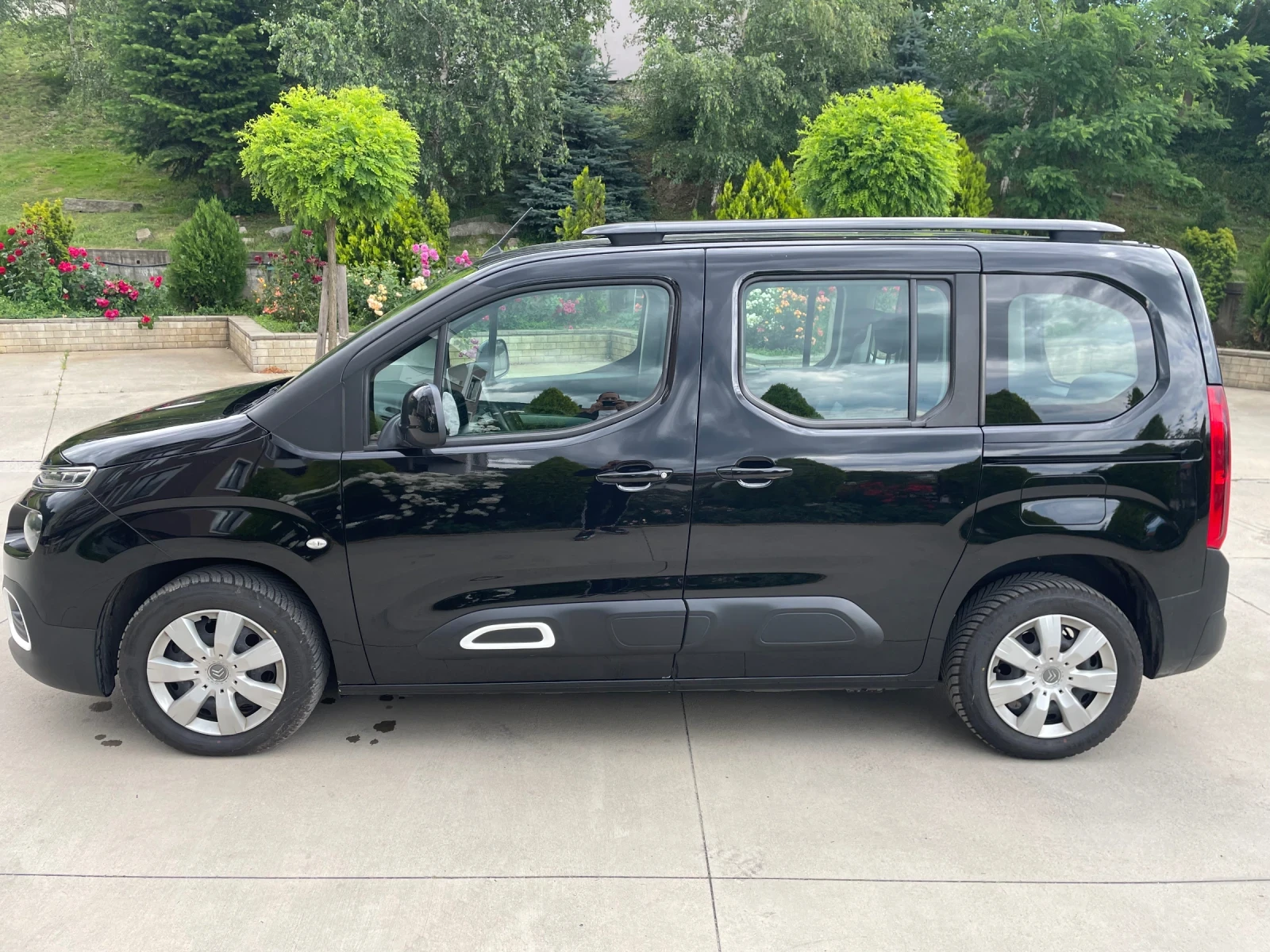 Citroen Berlingo 1.5 HDI автоматик, снимка 9 - Автомобили и джипове - 56681827