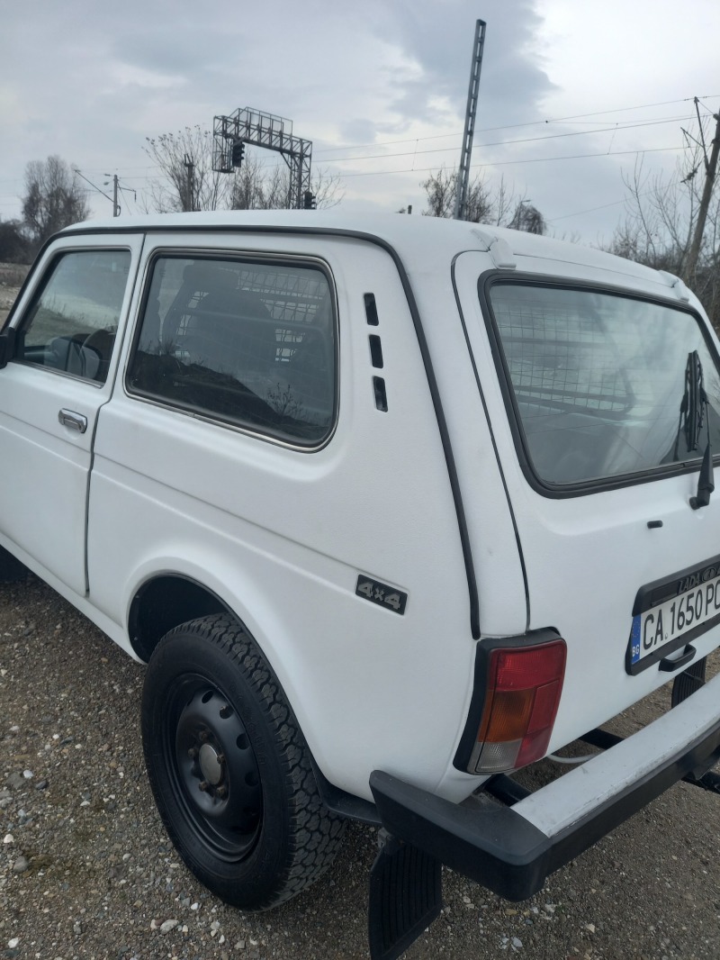 Lada Niva 1.7, снимка 4 - Автомобили и джипове - 45646917