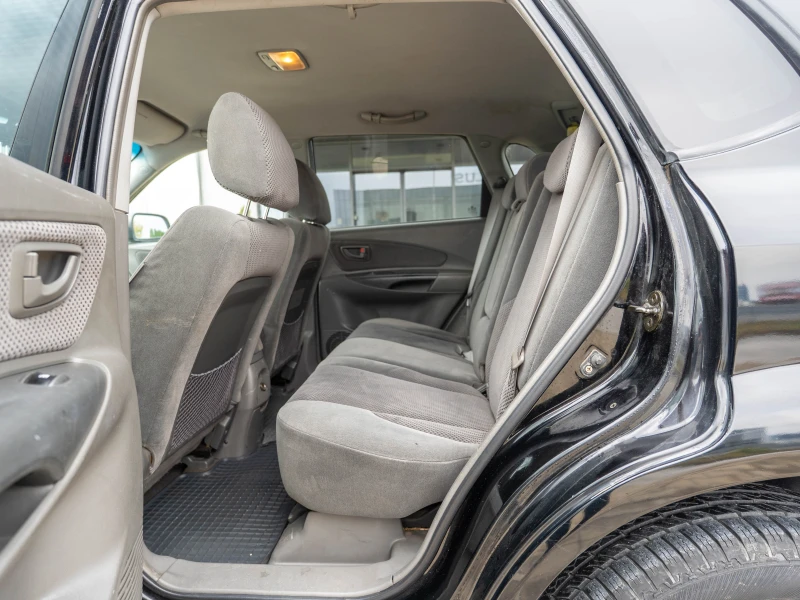 Hyundai Tucson 2.0 CRDI 4X4 Климатик, снимка 11 - Автомобили и джипове - 52436286