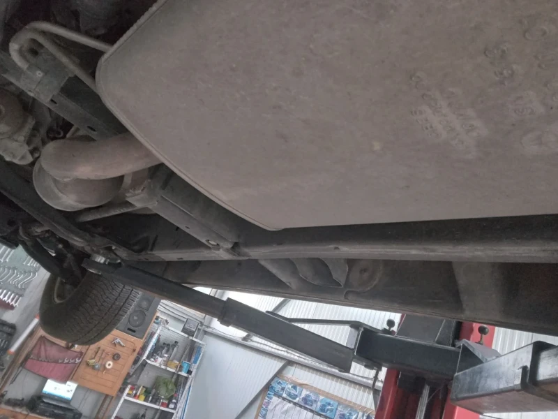 Mercedes-Benz ML 270 2.7D, снимка 12 - Автомобили и джипове - 52727350