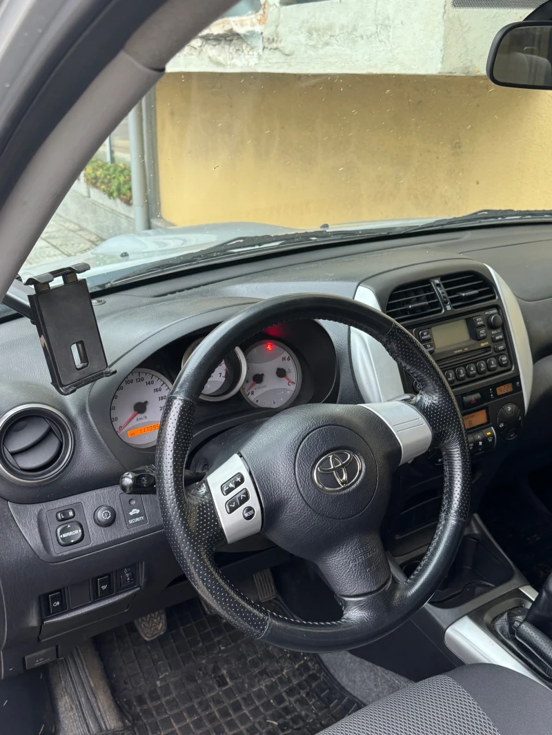 Toyota Rav4 D4D, снимка 4 - Автомобили и джипове - 53417286