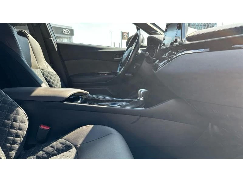 Toyota C-HR C-HR 2.0 HSD CLASSY - изображение 6
