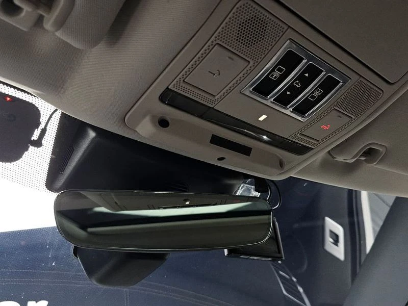 Land Rover Discovery 2.0 Automatic, снимка 15 - Автомобили и джипове - 55844112