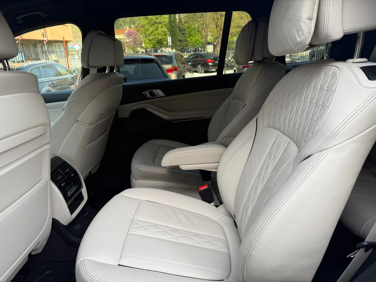 BMW X7 XDRIVE 30D TOP СЪСТОЯНИЕ - изображение 9