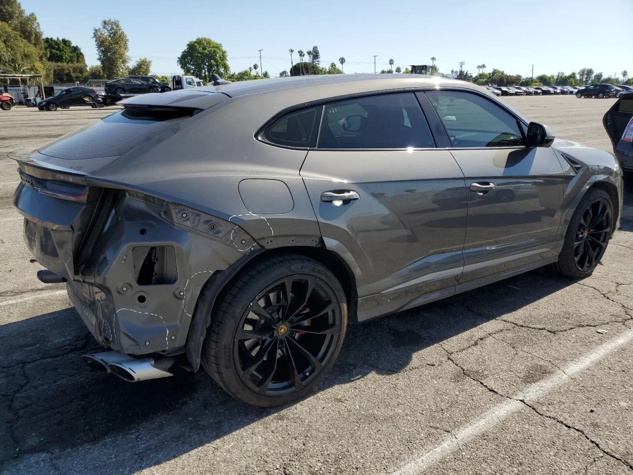 Lamborghini Urus  - изображение 3