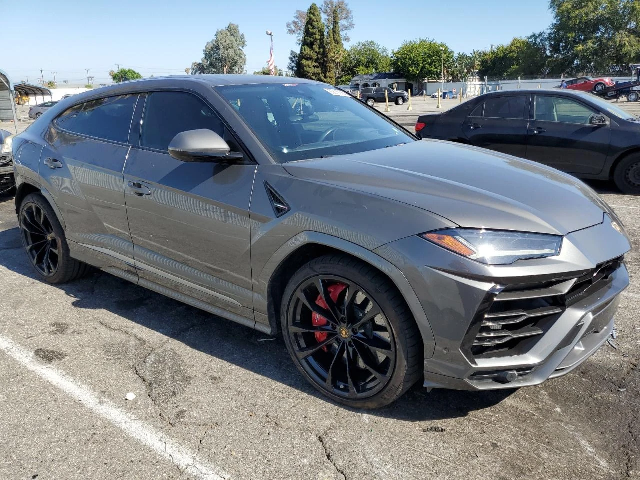 Lamborghini Urus  - изображение 4