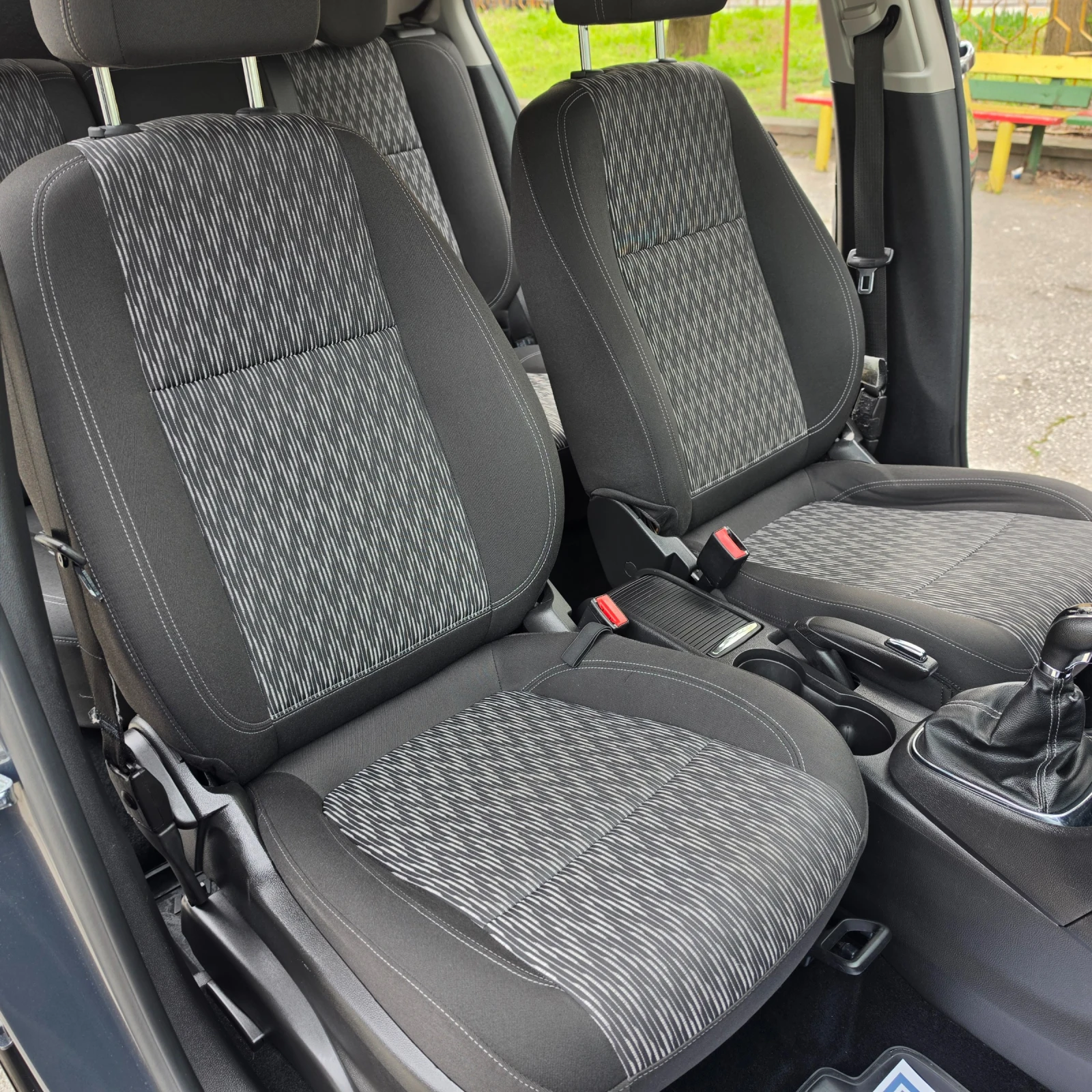 Opel Mokka 1.4i фабрична Газ, снимка 14 - Автомобили и джипове - 54196671