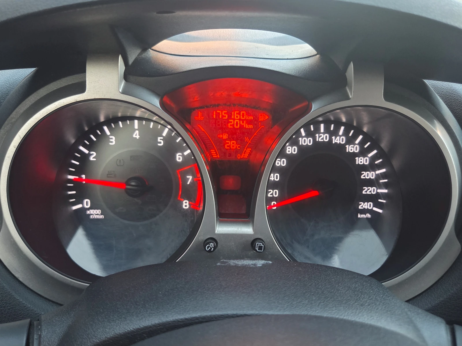 Nissan Juke 1.6i-ECO/GPL+ /Acenta/Navi/Камера, снимка 12 - Автомобили и джипове - 54334230