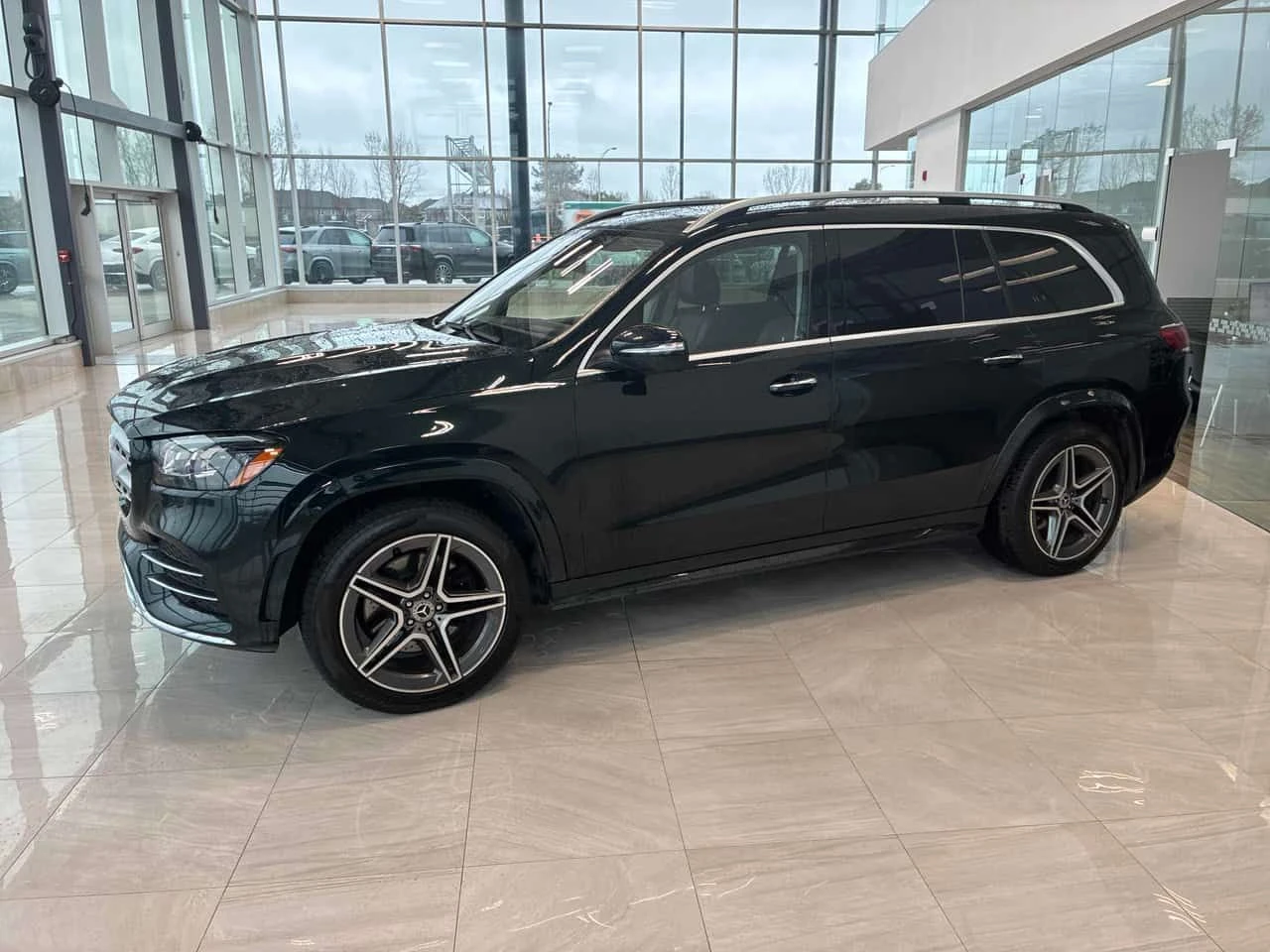 Mercedes-Benz GLS 450 BURMESTER/ДИСТРОНИК/ОБДУХВАНЕ/ПАНОРАМА/360/HUD, снимка 3 - Автомобили и джипове - 54430756